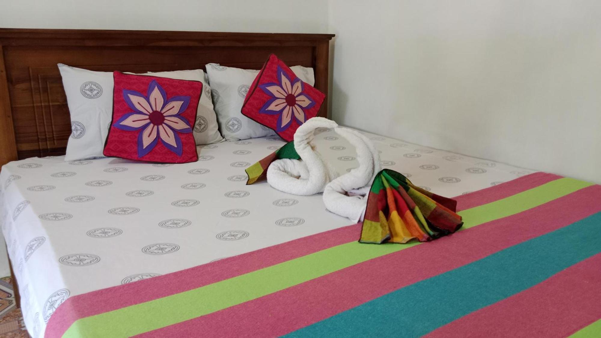 Chanaka Holiday Inn Szigirija Kültér fotó